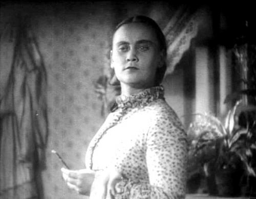 Ирина Зарубина в роли Варвары Кабановой из к/ф &quot;Гроза&quot;, СССР, 1933