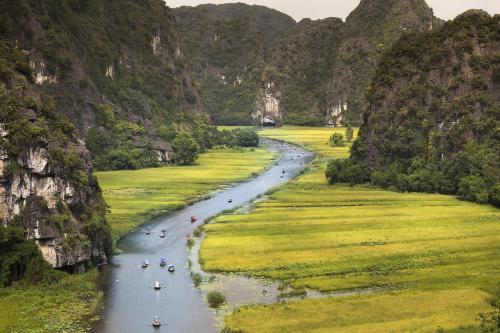 река в горах Вьетнама
